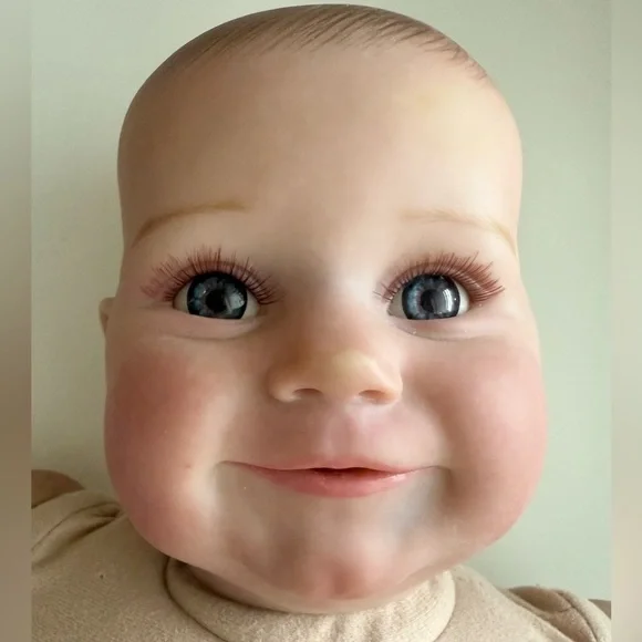20โ Realistic Baby Twins - Silicone and cloth - Picture 8 of 16